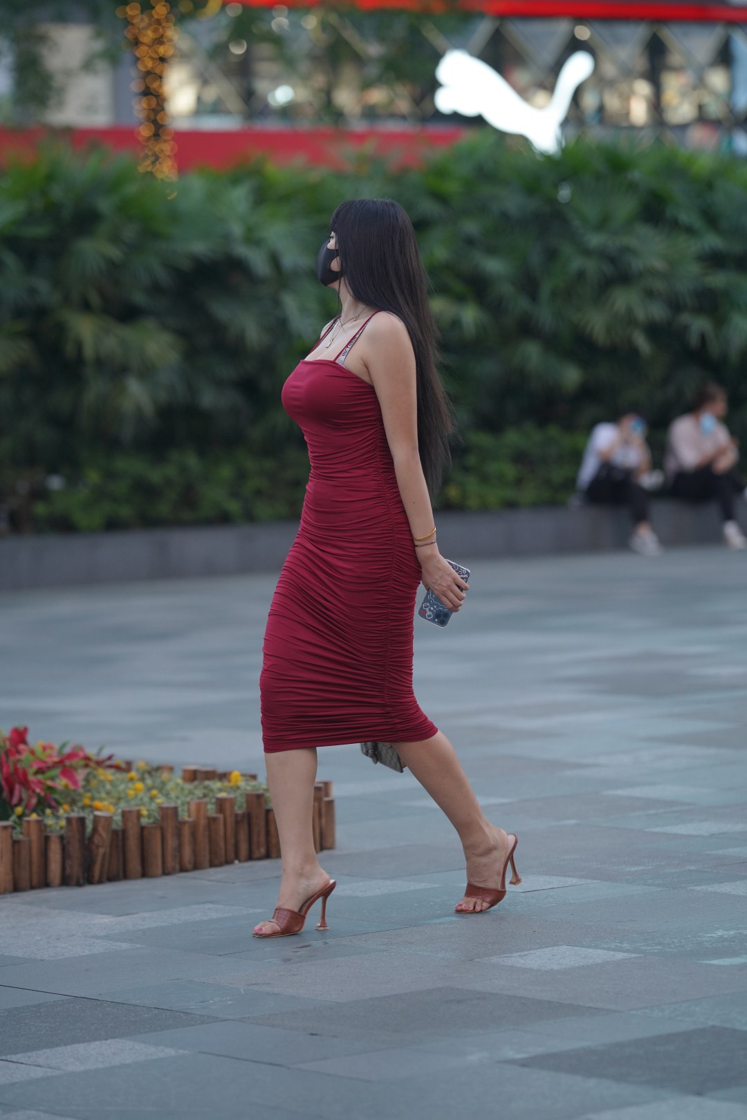 图片[4]-红色包臀裙美女-街拍图满多